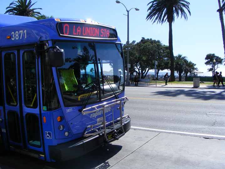 Santa Monica rapid blue bus NABI 40-LFW 3871